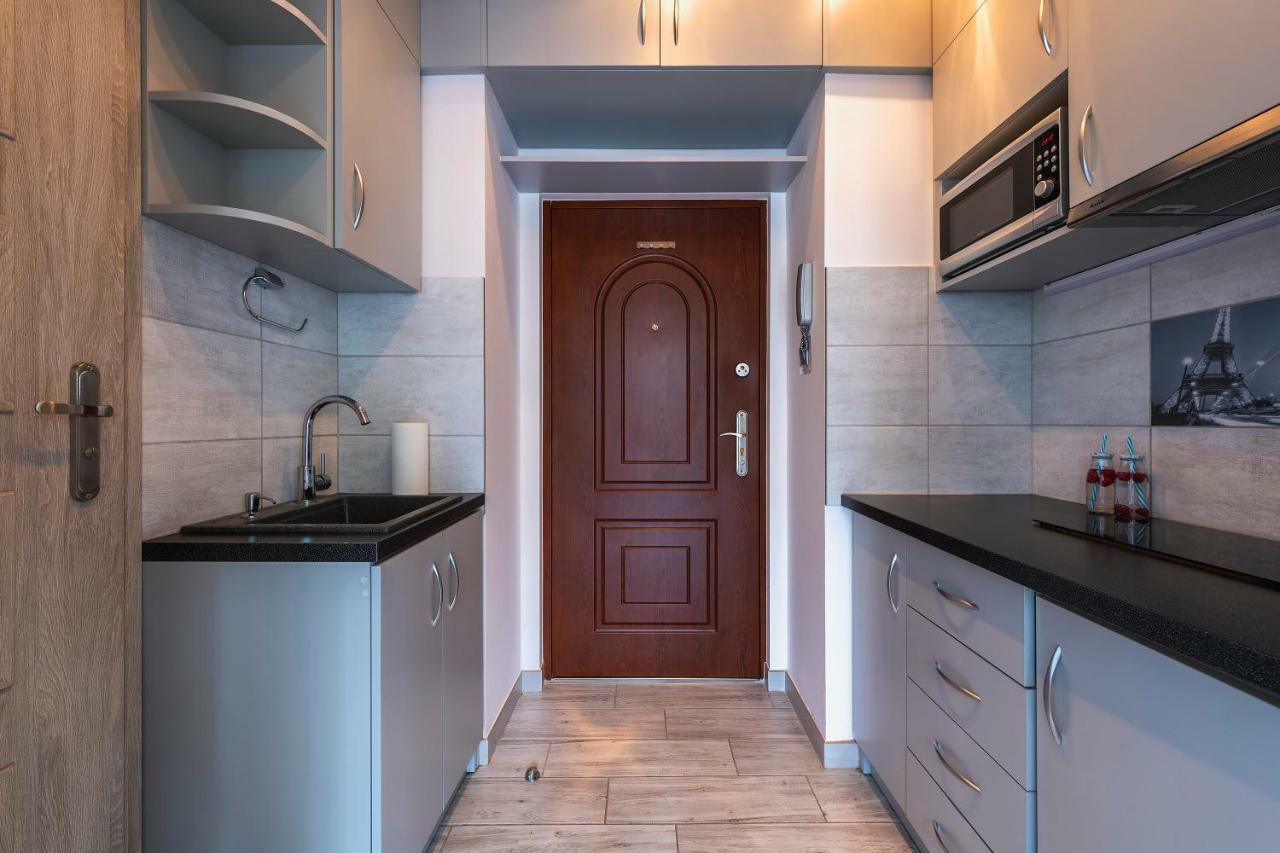 Emilii Plater 12 Prywatne Mieszkanie Z Balkonem 400 M Od Dworca Centralnego Samodzielne Zameldowanie! Self Check-In System! Varşova Dış mekan fotoğraf
